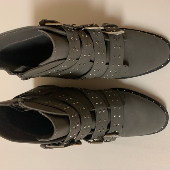 Forever21 gray color,boot pretty. - Picture 2 of 3